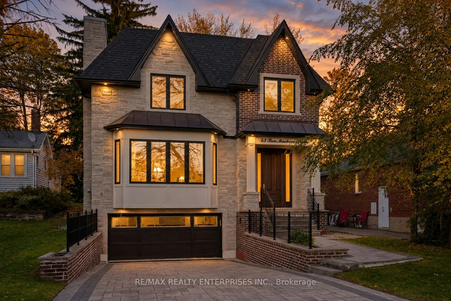 43 Ben Machree Drive, Mississauga, ON, L5H 2S2