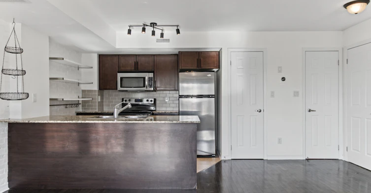 209-20 Foundry Avenue, Toronto, ON, M6H 4L1 - 14