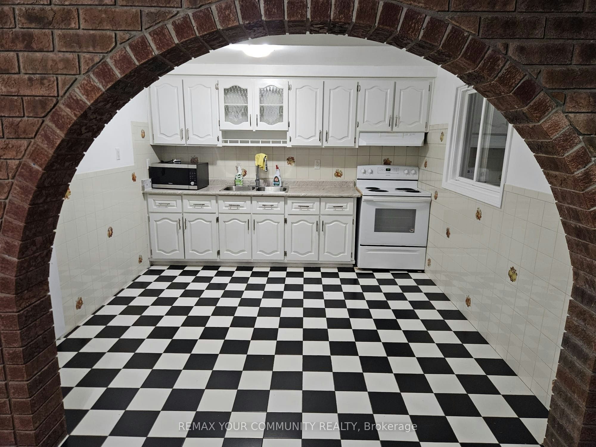 Basement-12 Curtis Drive, Brampton, ON, L6Y 2J4 - 2