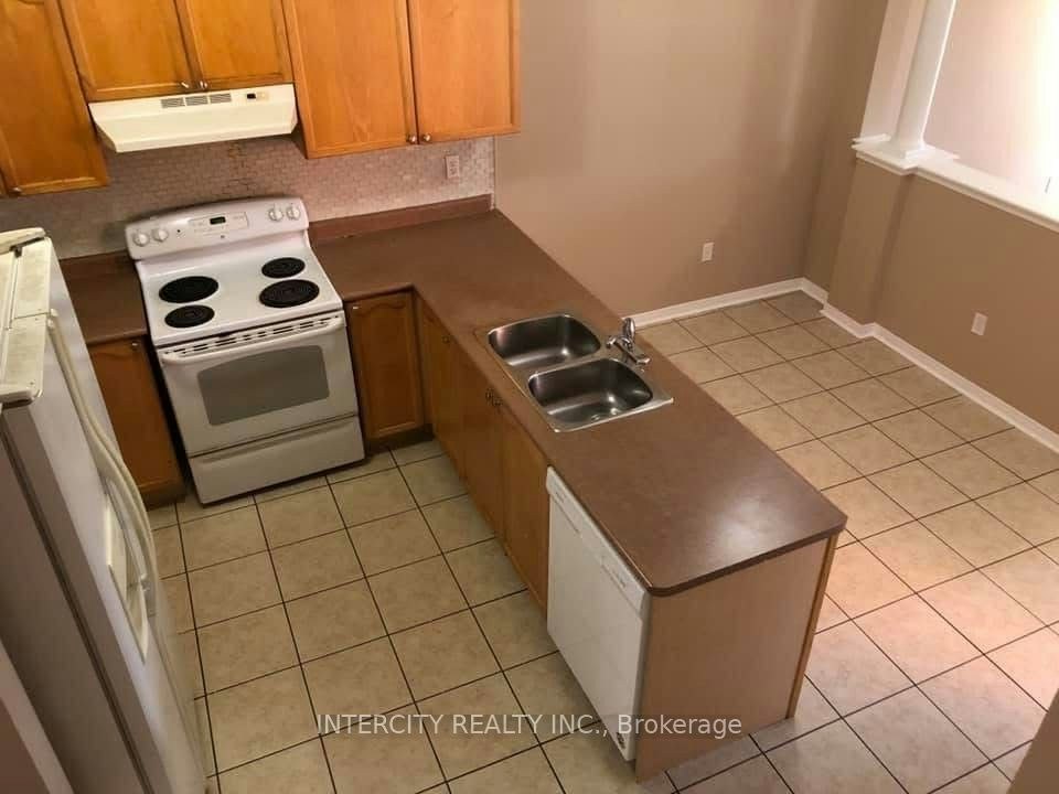 4 Pennyroyal Crescent, Brampton, ON, L6S 6J8 - 4