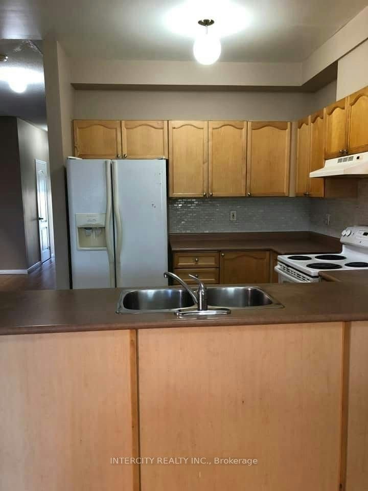 4 Pennyroyal Crescent, Brampton, ON, L6S 6J8 - 3