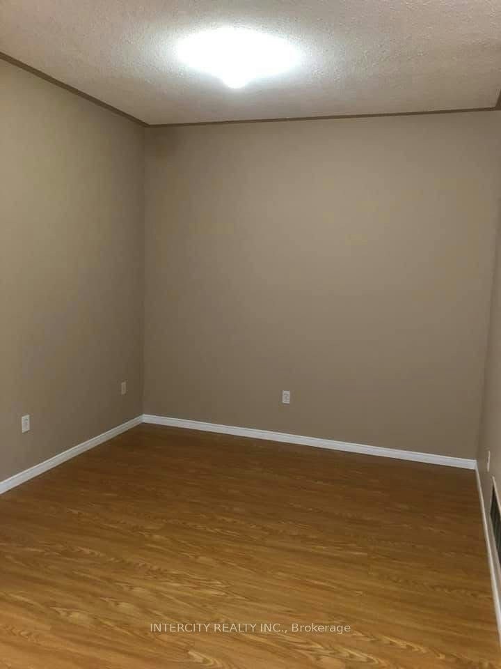 4 Pennyroyal Crescent, Brampton, ON, L6S 6J8 - 9