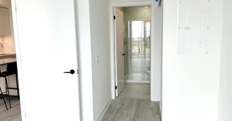 320-220 Missinnihe Way, Mississauga, ON, L5H 0A9 - 8