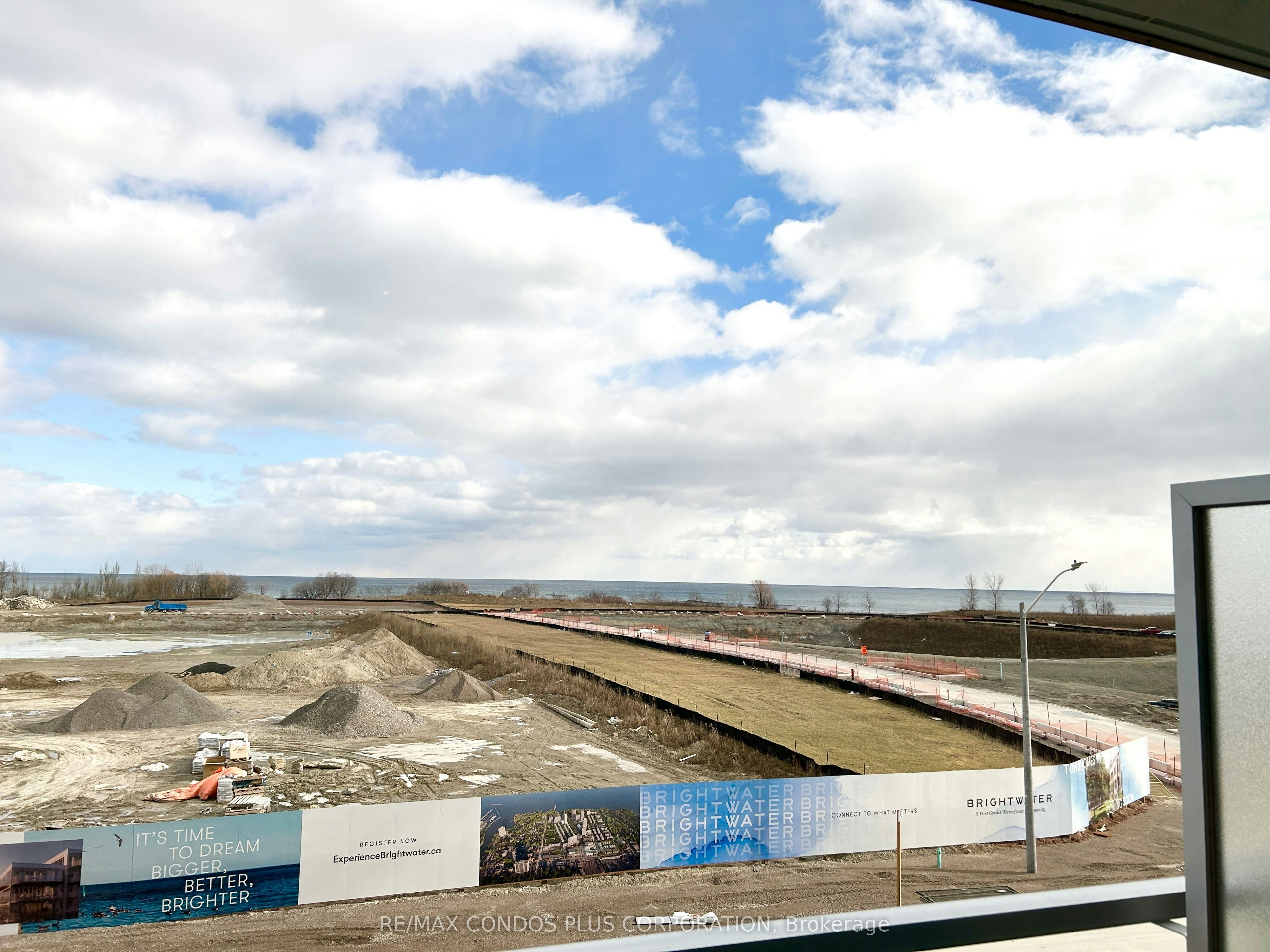320-220 Missinnihe Way, Mississauga, ON, L5H 0A9 - 11