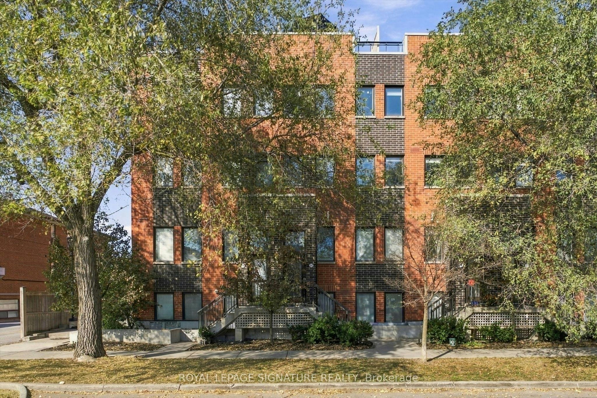 57-68 Winston Park Boulevard, Toronto, ON, M3K 1C3