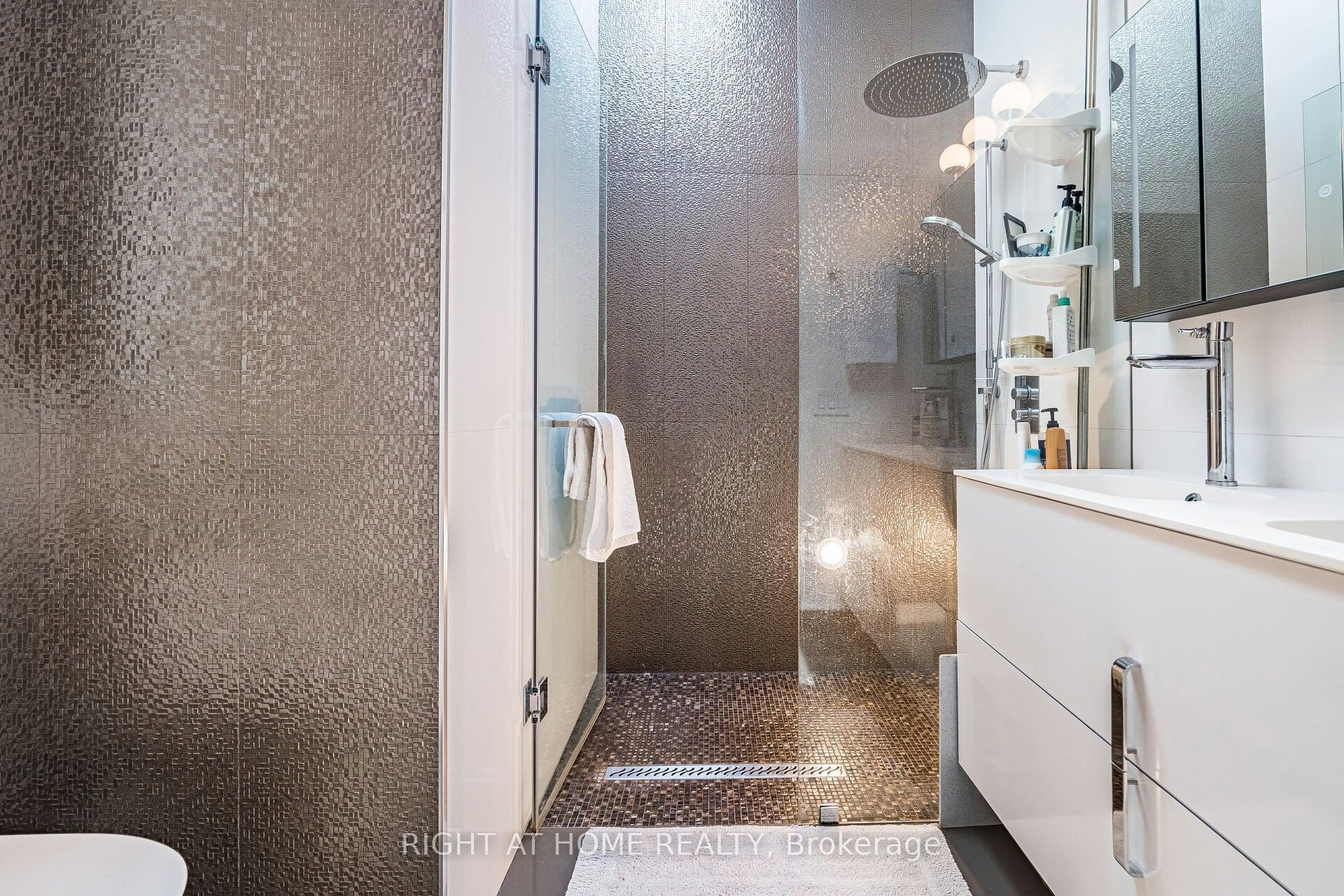 1 Friars Lane, Toronto, ON, M9A 1T6 - 25