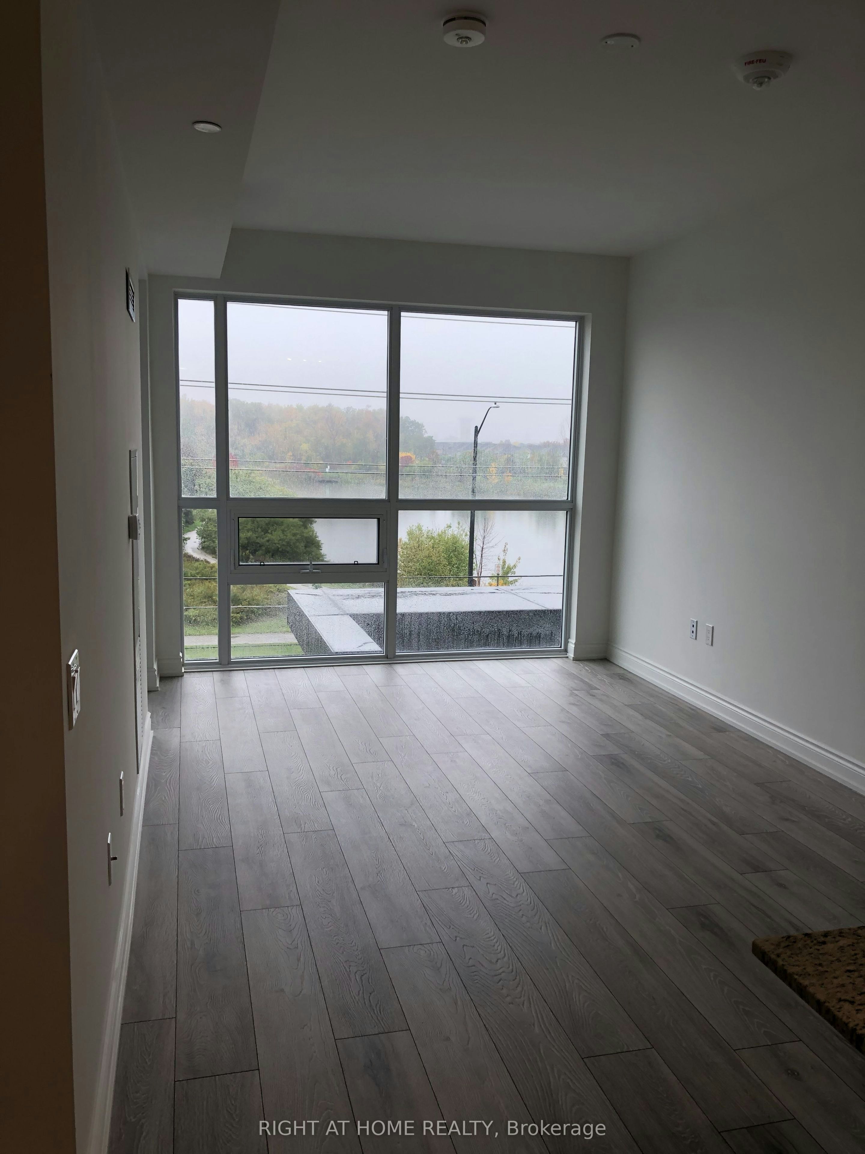 309-1050 Main Street E, Milton, ON, L9T 6H7 - 6