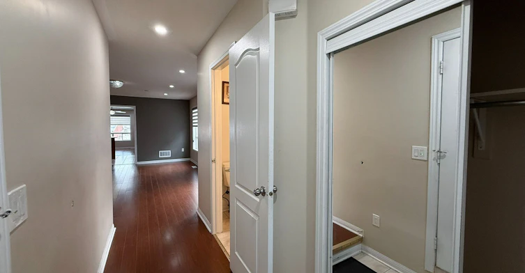 20 Murphy Road, Brampton, ON, L6S 6L2 - 6