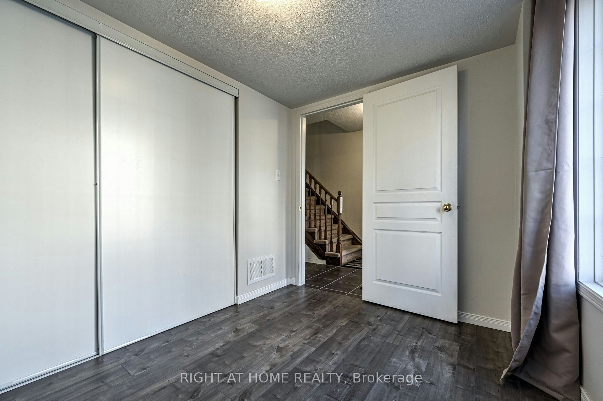 70 Birdstone Crescent, Toronto, ON, M6N 5H5 - 5