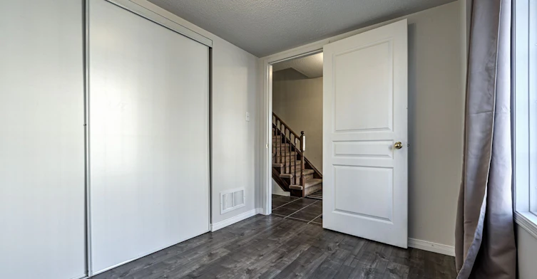 70 Birdstone Crescent, Toronto, ON, M6N 5H5 - 5