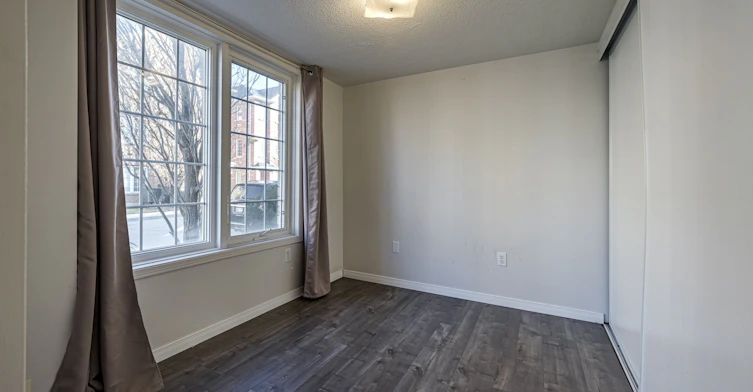 70 Birdstone Crescent, Toronto, ON, M6N 5H5 - 4