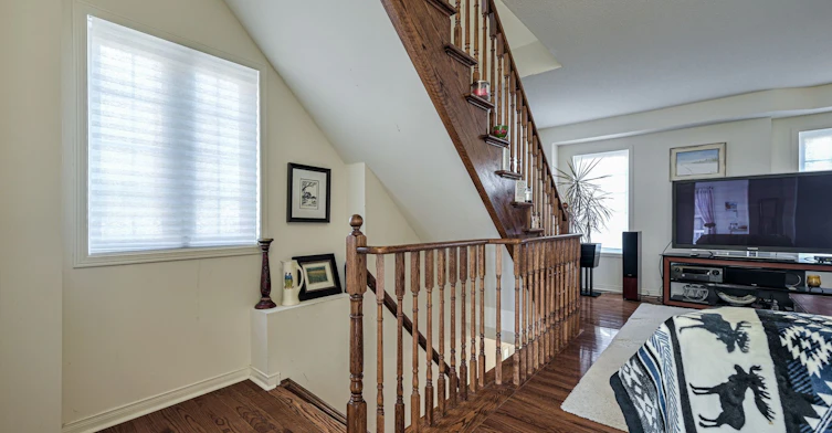 70 Birdstone Crescent, Toronto, ON, M6N 5H5 - 7