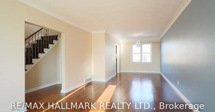 26 Imogene Avenue, Toronto, ON, M9M 1N7 - 4