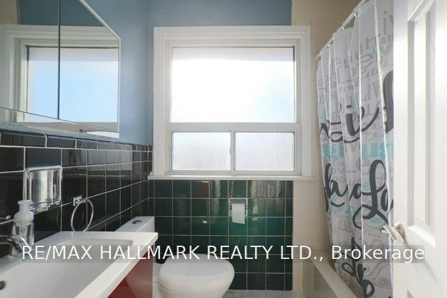 26 Imogene Avenue, Toronto, ON, M9M 1N7 - 8