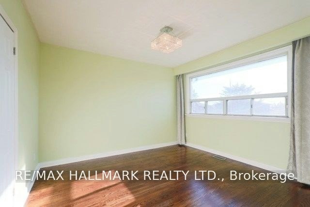 26 Imogene Avenue, Toronto, ON, M9M 1N7 - 6