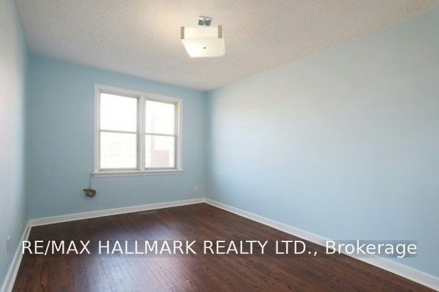 26 Imogene Avenue, Toronto, ON, M9M 1N7 - 7