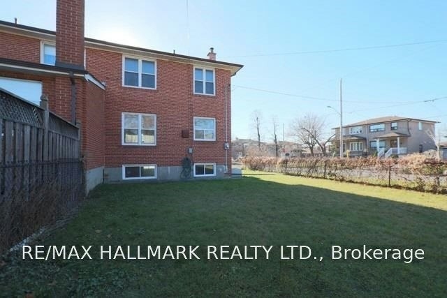 26 Imogene Avenue, Toronto, ON, M9M 1N7 - 15