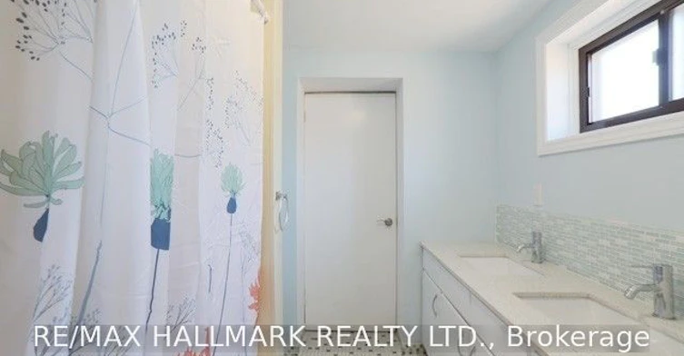 26 Imogene Avenue, Toronto, ON, M9M 1N7 - 11