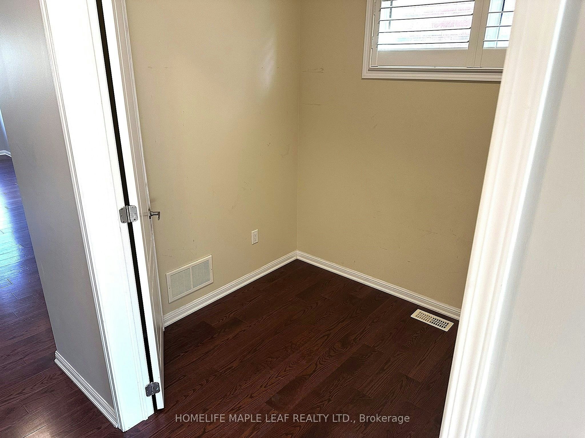 58 Seafair Crescent, Brampton, ON, L6Y 5W3 - 7