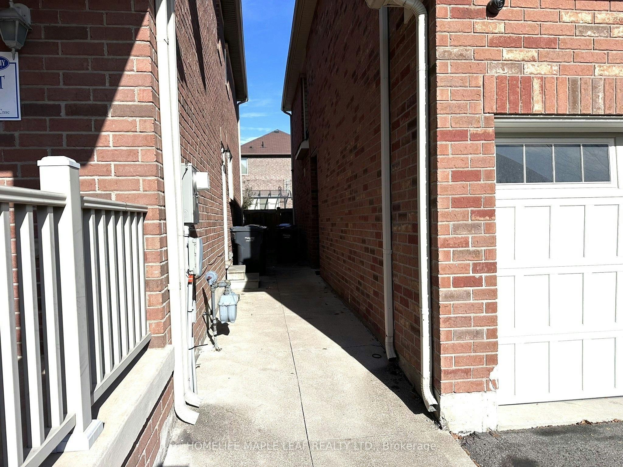 58 Seafair Crescent, Brampton, ON, L6Y 5W3 - 2