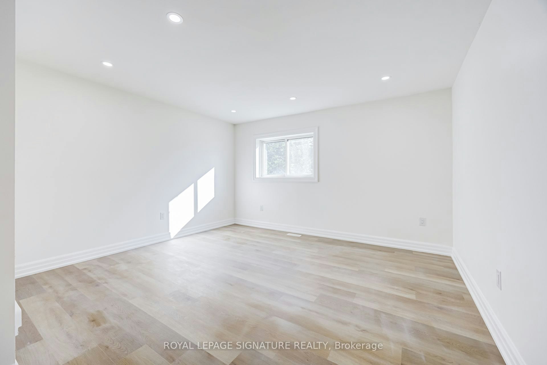 Lower-135 Cabana Drive, Toronto, ON, M9L 1L1 - 16