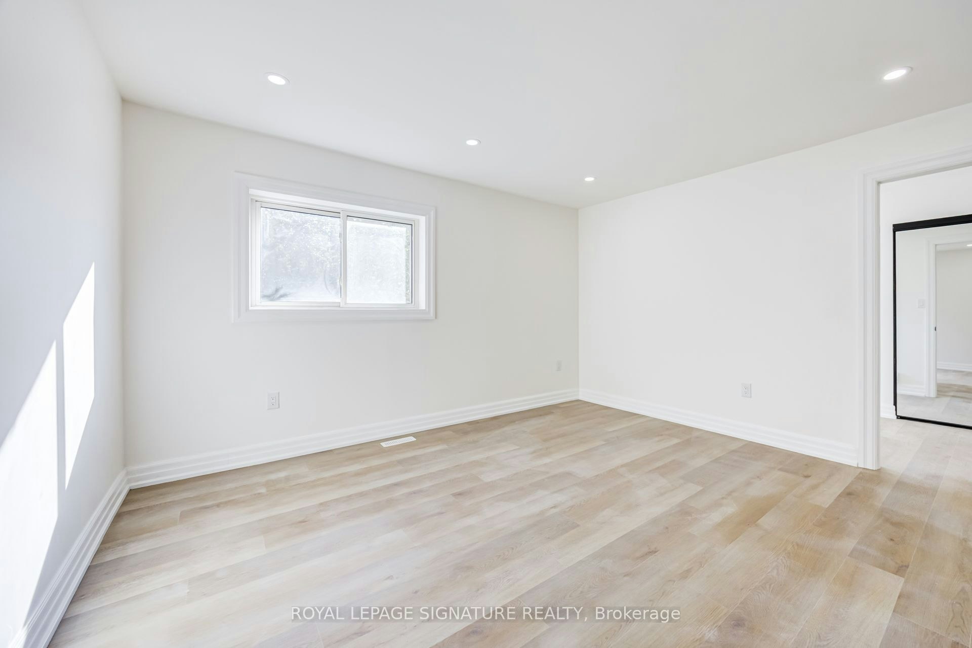 Lower-135 Cabana Drive, Toronto, ON, M9L 1L1 - 19