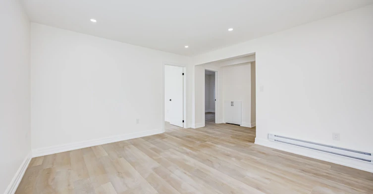 Lower-135 Cabana Drive, Toronto, ON, M9L 1L1 - 18