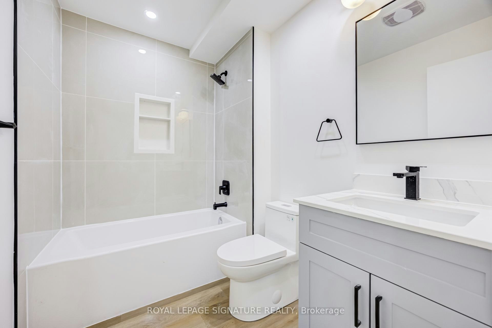 Lower-135 Cabana Drive, Toronto, ON, M9L 1L1 - 11