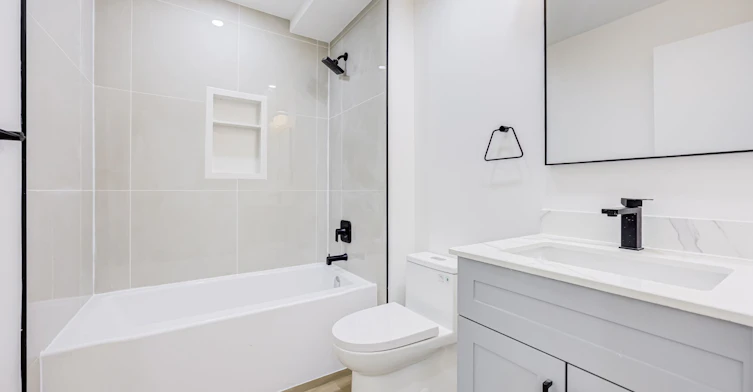 Lower-135 Cabana Drive, Toronto, ON, M9L 1L1 - 11