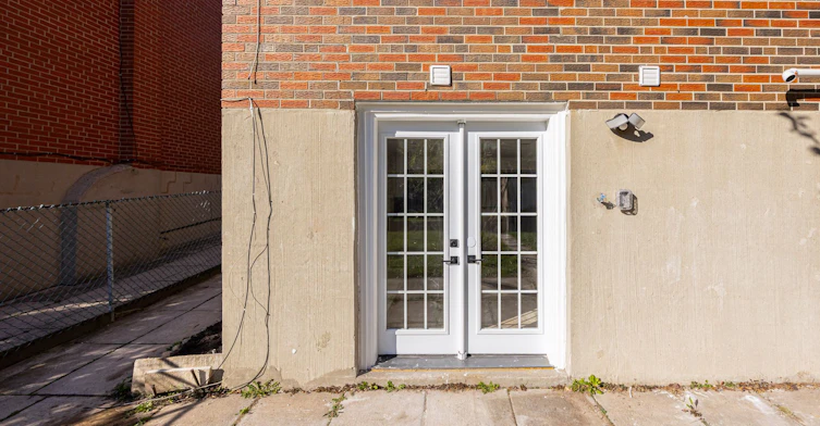 Bsmt-135 Cabana Drive, Toronto, ON, M9L 1L1 - 2