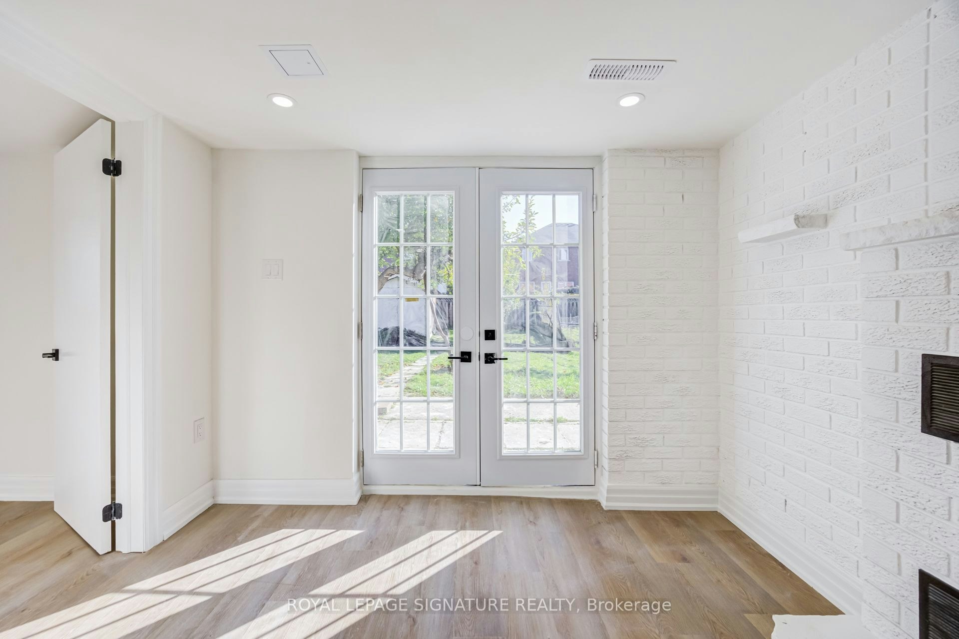 Bsmt-135 Cabana Drive, Toronto, ON, M9L 1L1 - 5