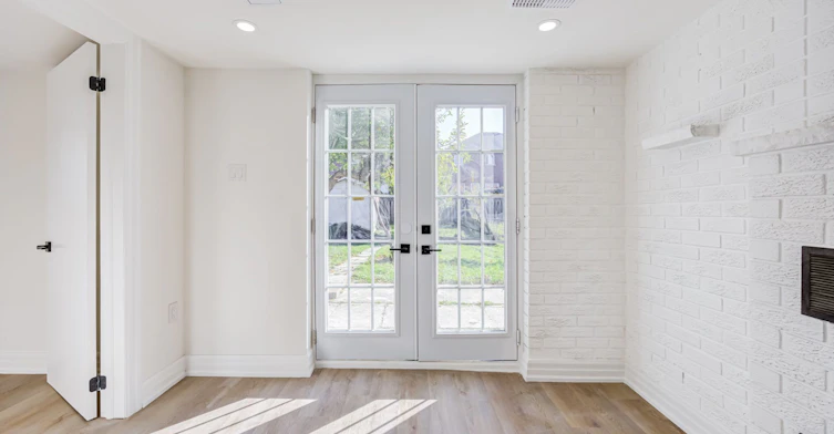 Bsmt-135 Cabana Drive, Toronto, ON, M9L 1L1 - 5