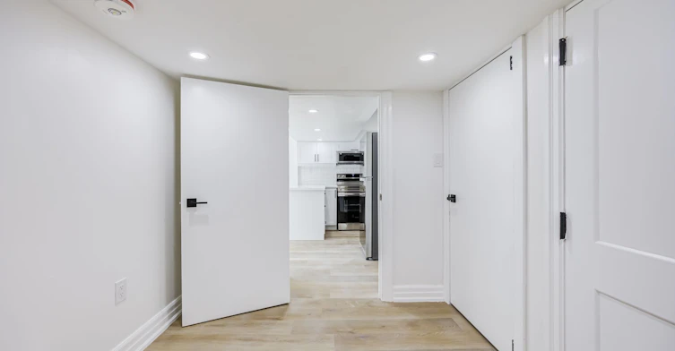 Bsmt-135 Cabana Drive, Toronto, ON, M9L 1L1 - 13