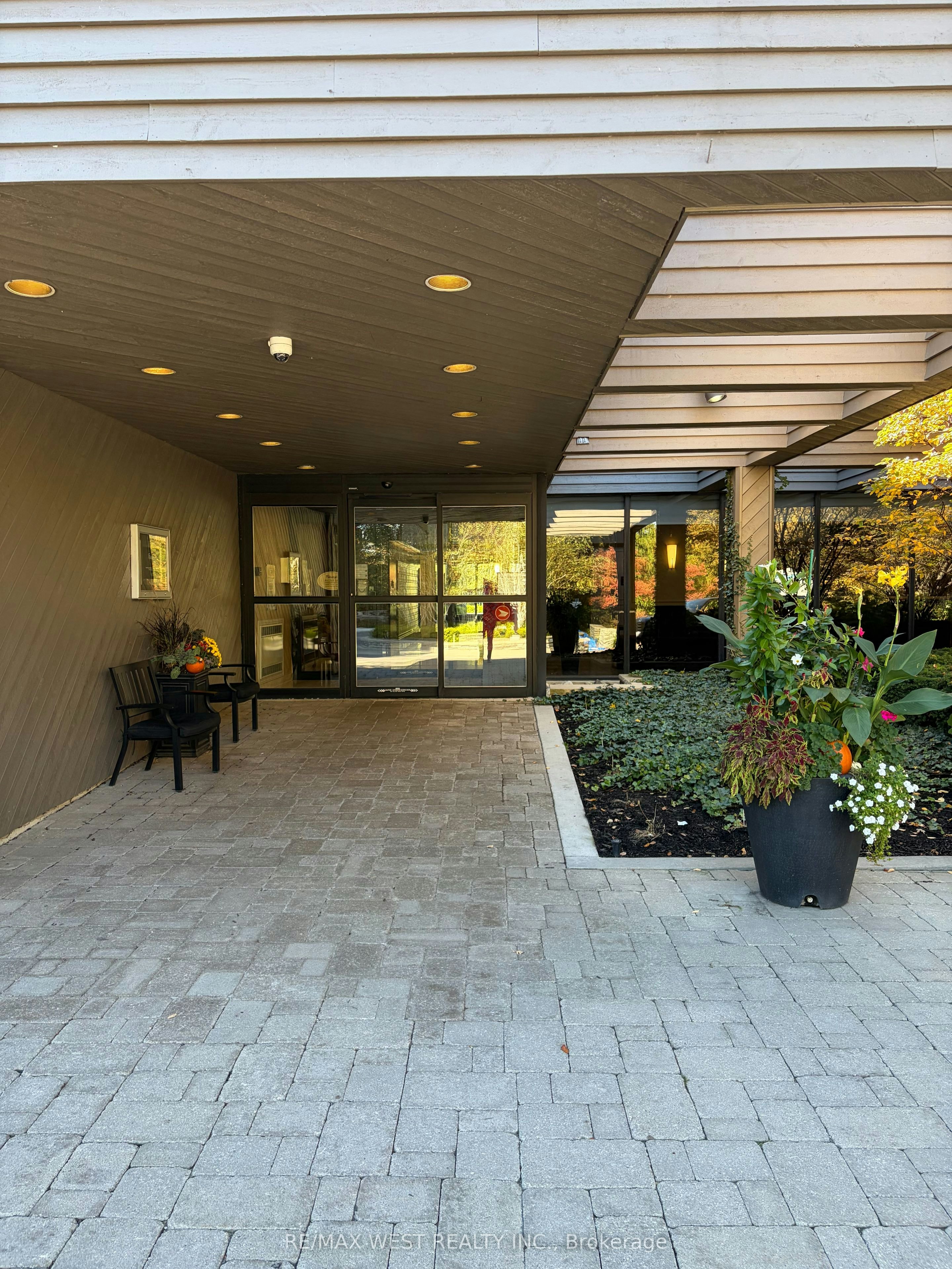 506-1400 Dixie Road, Mississauga, ON, L5E 3E1 - 3