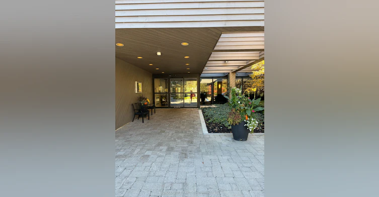 506-1400 Dixie Road, Mississauga, ON, L5E 3E1 - 3