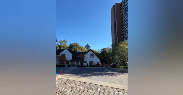 506-1400 Dixie Road, Mississauga, ON, L5E 3E1 - 2