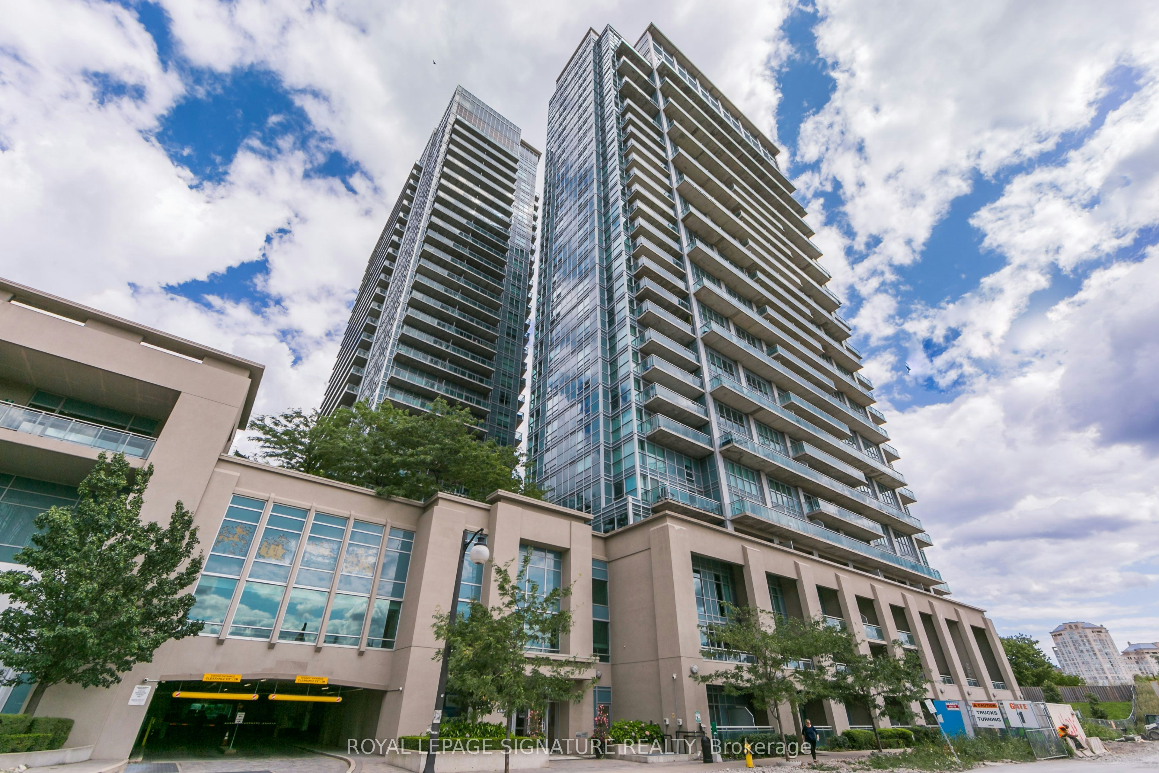 3028-165 Legion Road N, Toronto, ON, M8Y 0B3