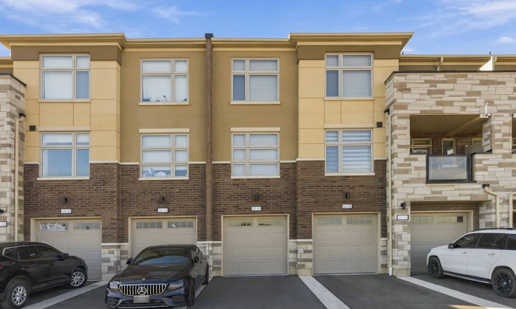 31-35 Fieldridge Crescent Unit Crescent