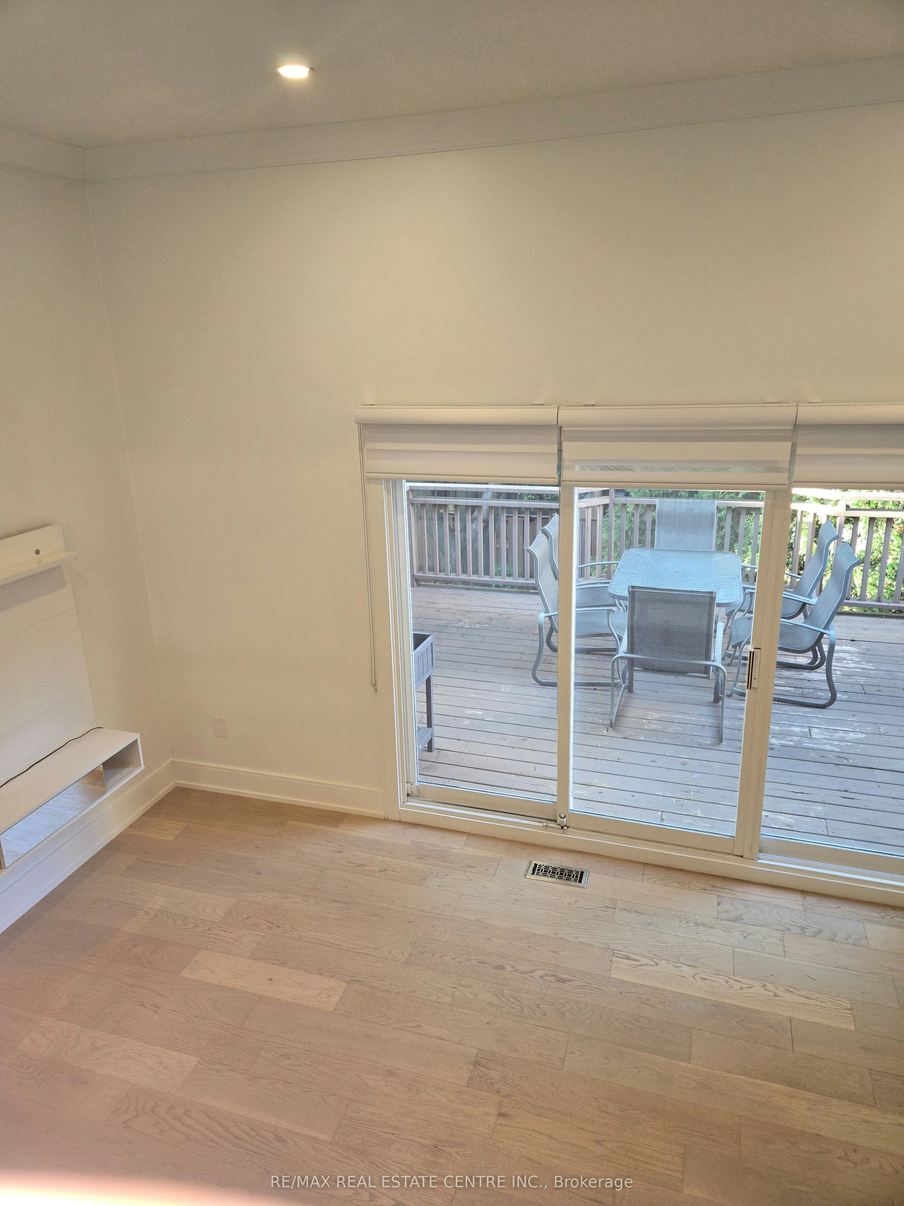 2274 Marine Drive, Oakville, ON, L6L 1C1 - 8