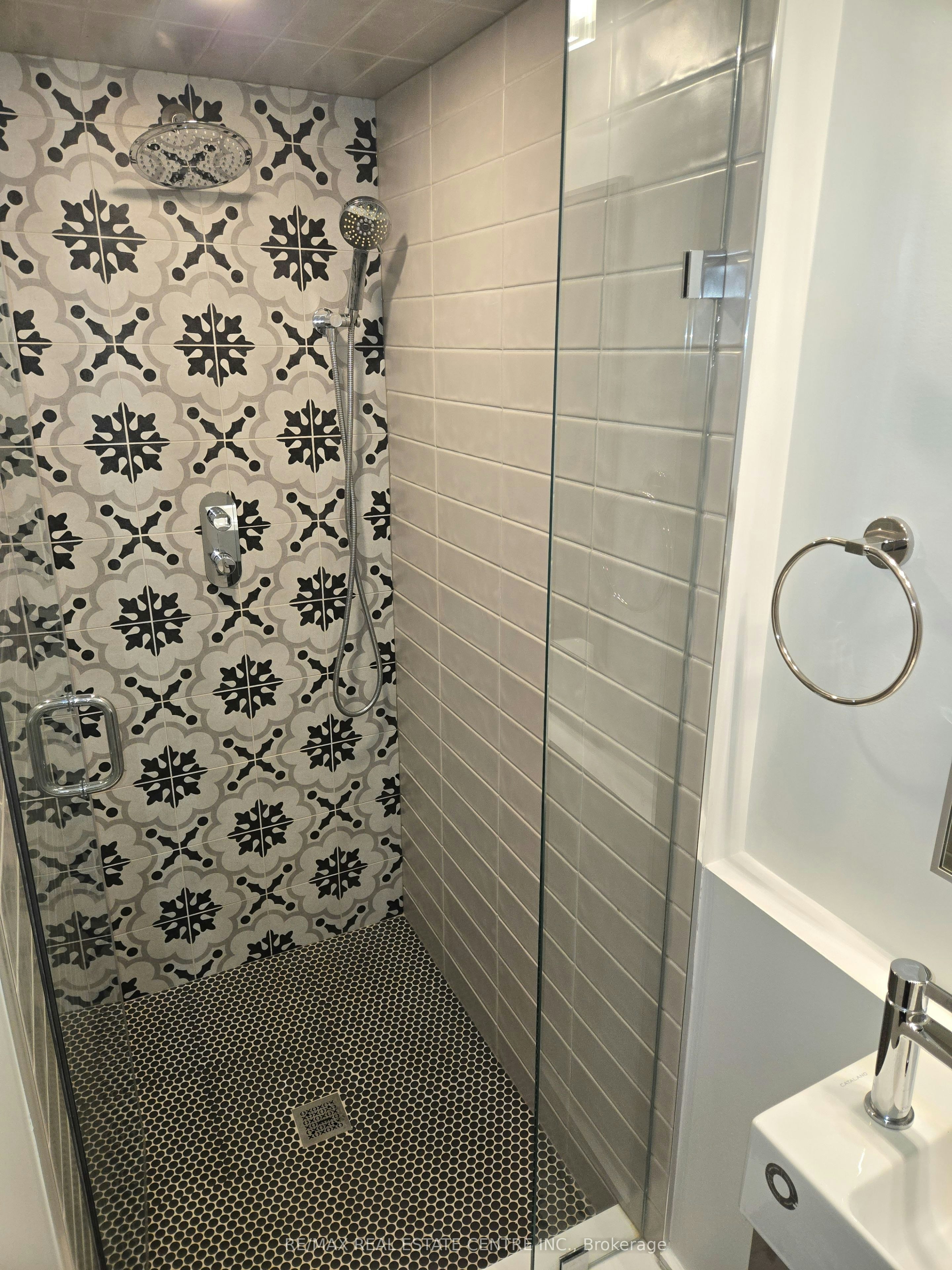 2274 Marine Drive, Oakville, ON, L6L 1C1 - 9