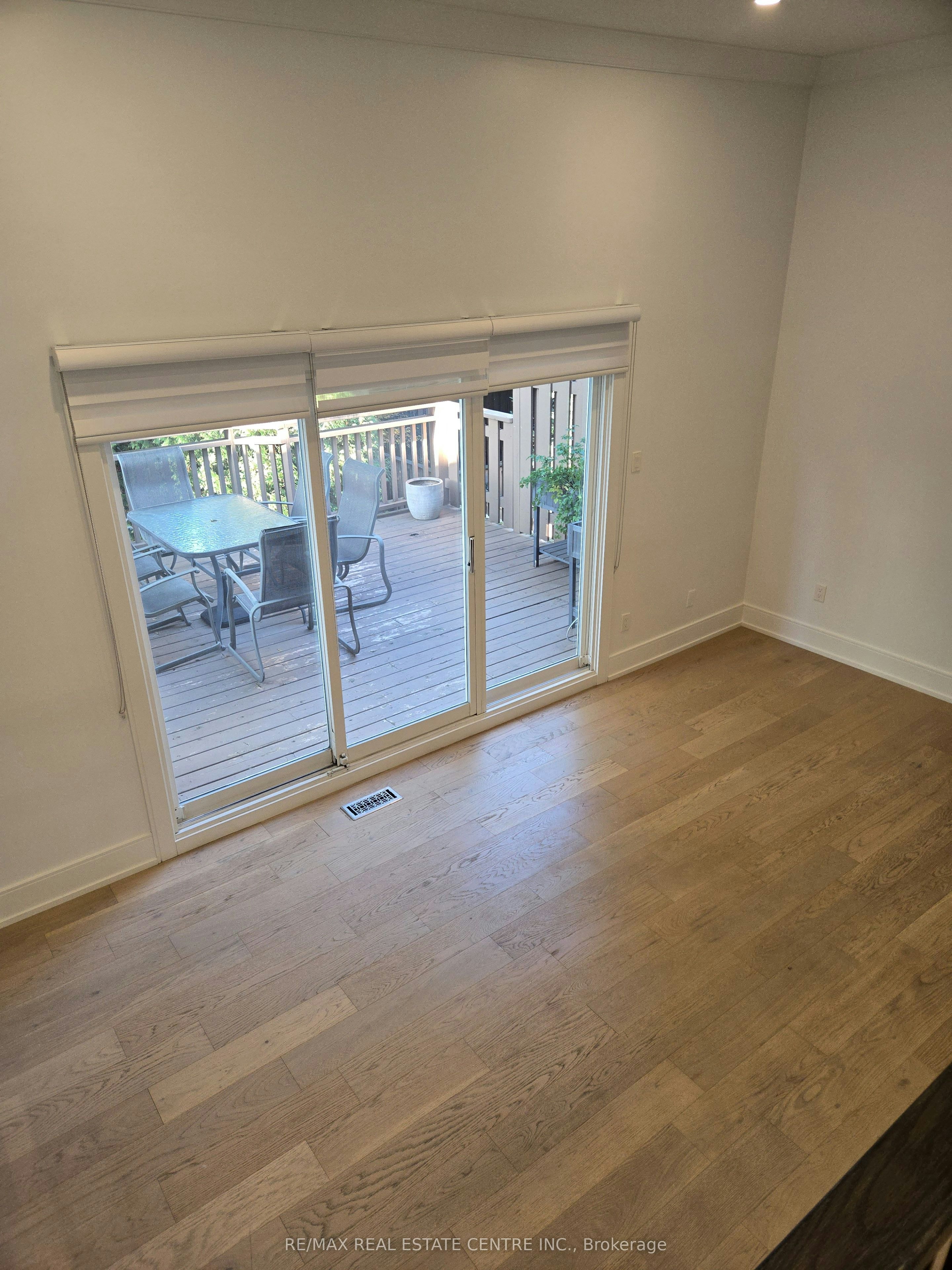 2274 Marine Drive, Oakville, ON, L6L 1C1 - 7