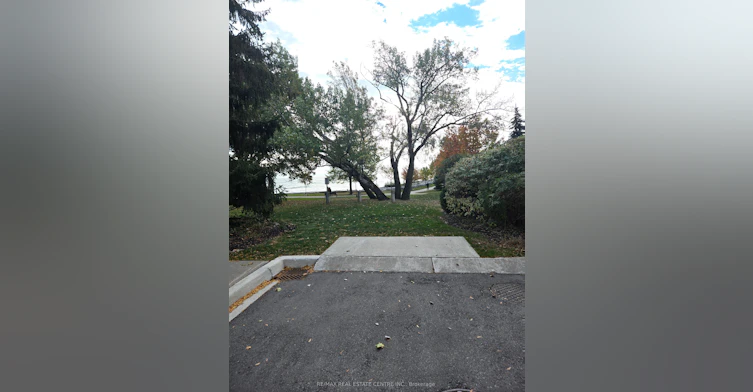2274 Marine Drive, Oakville, ON, L6L 1C1 - 18