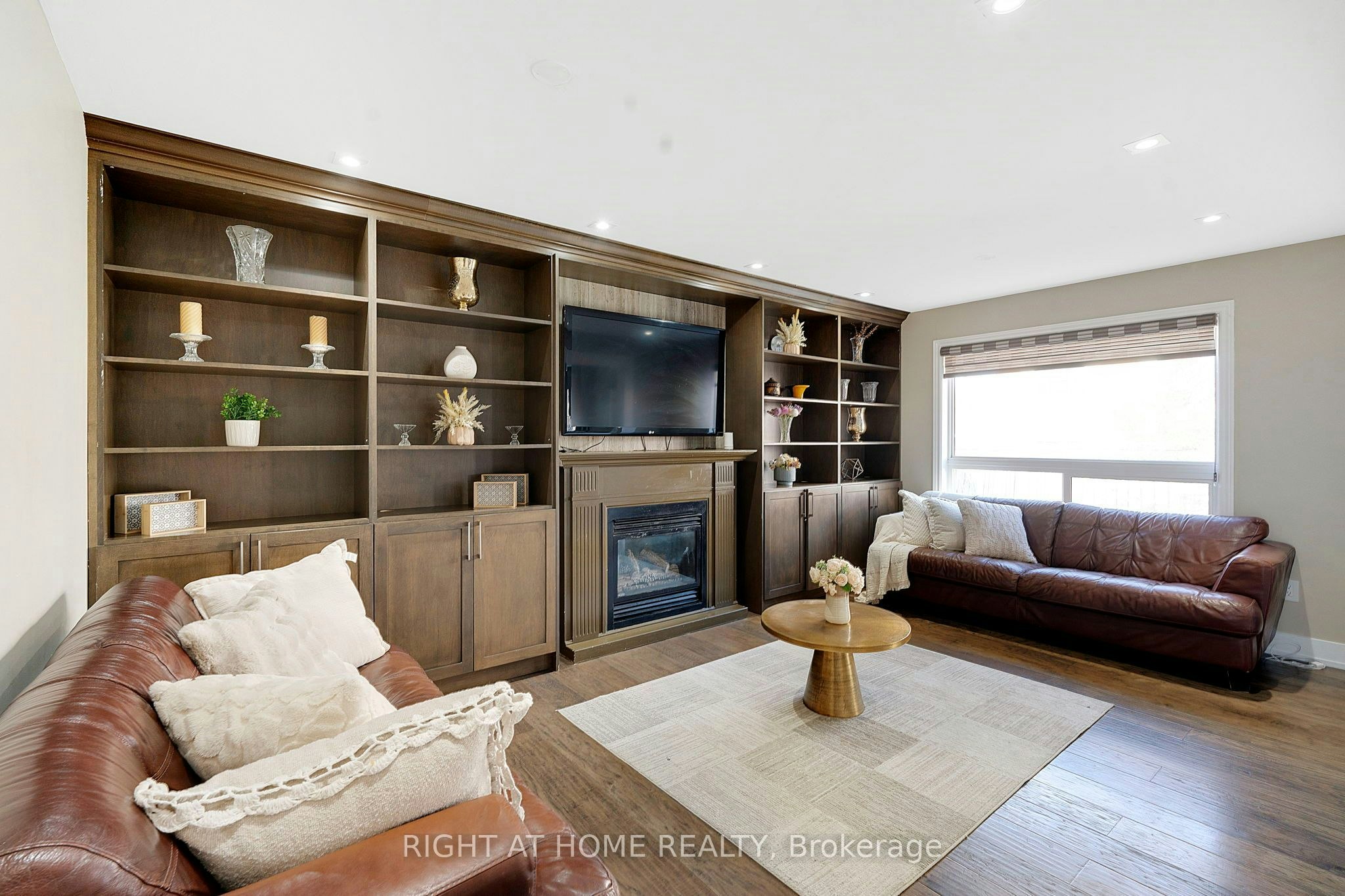 4 Giza Crescent, Brampton, ON, L6R 2R3
