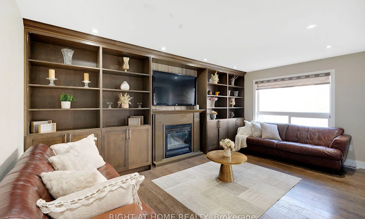 4 Giza Crescent