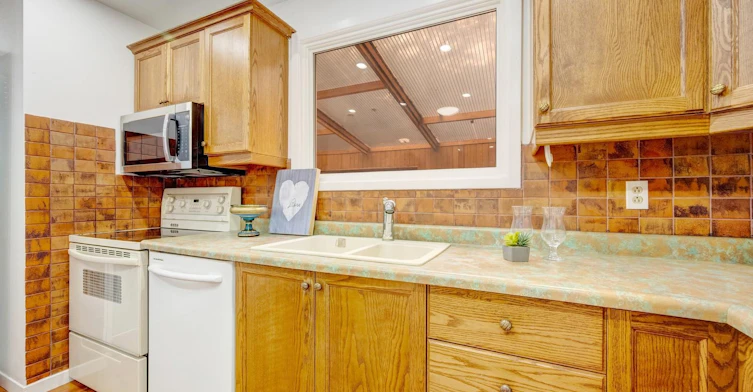 77 Mccraney Street W, Oakville, ON, L6H 1H5 - 8