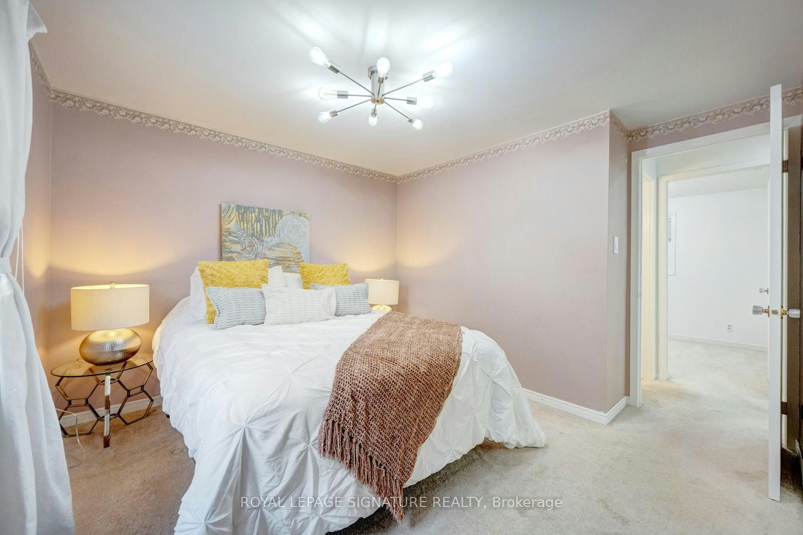 77 Mccraney Street W, Oakville, ON, L6H 1H5 - 10