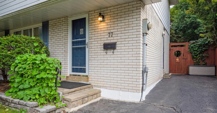 77 Mccraney Street W, Oakville, ON, L6H 1H5 - 3