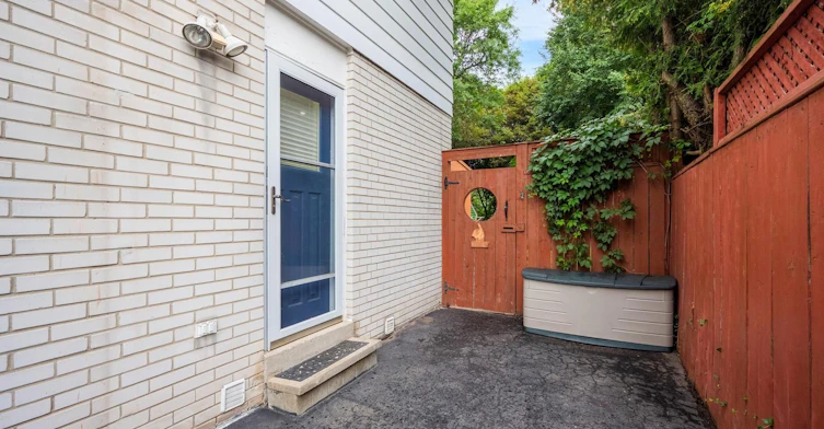 77 Mccraney Street W, Oakville, ON, L6H 1H5 - 4
