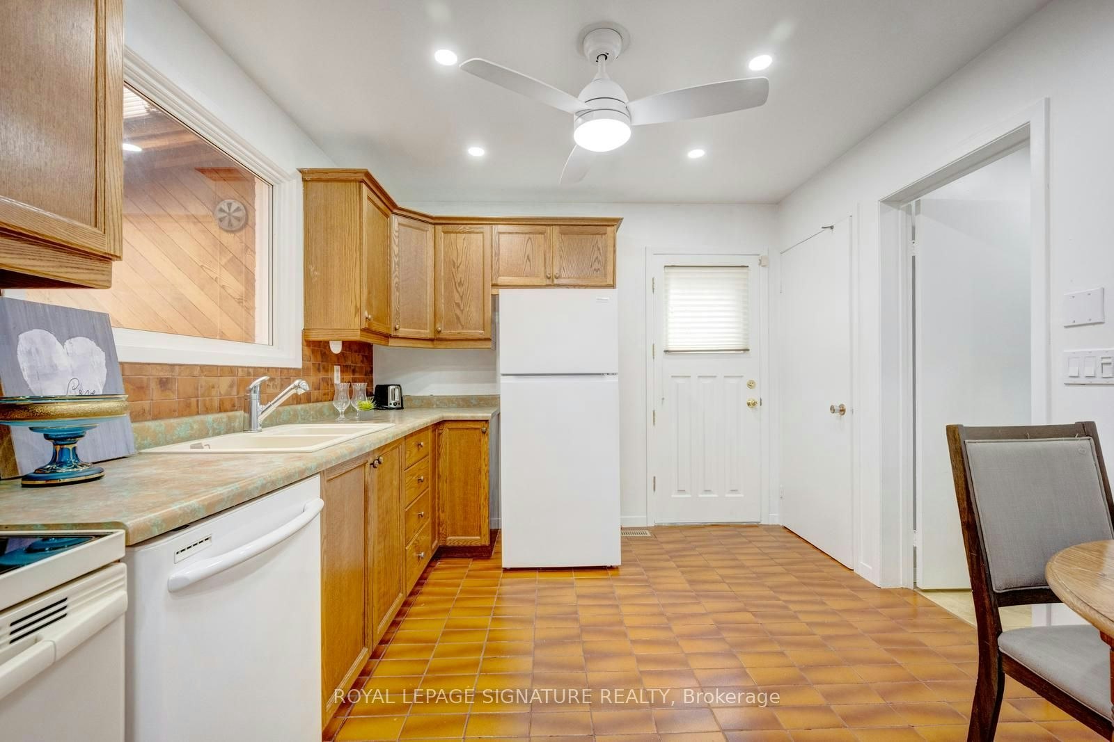 77 Mccraney Street W, Oakville, ON, L6H 1H5 - 7