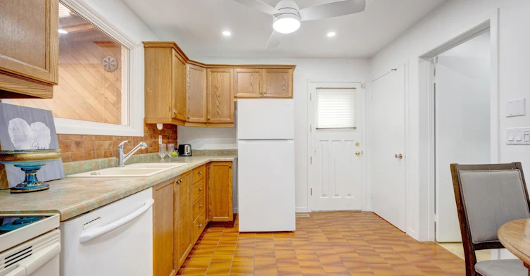 77 Mccraney Street W, Oakville, ON, L6H 1H5 - 7